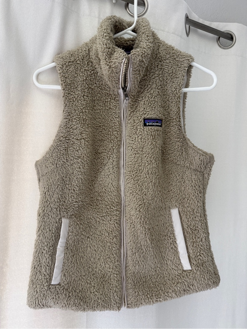 Patagonia Women Sherpa Fleece Vest — Taupe